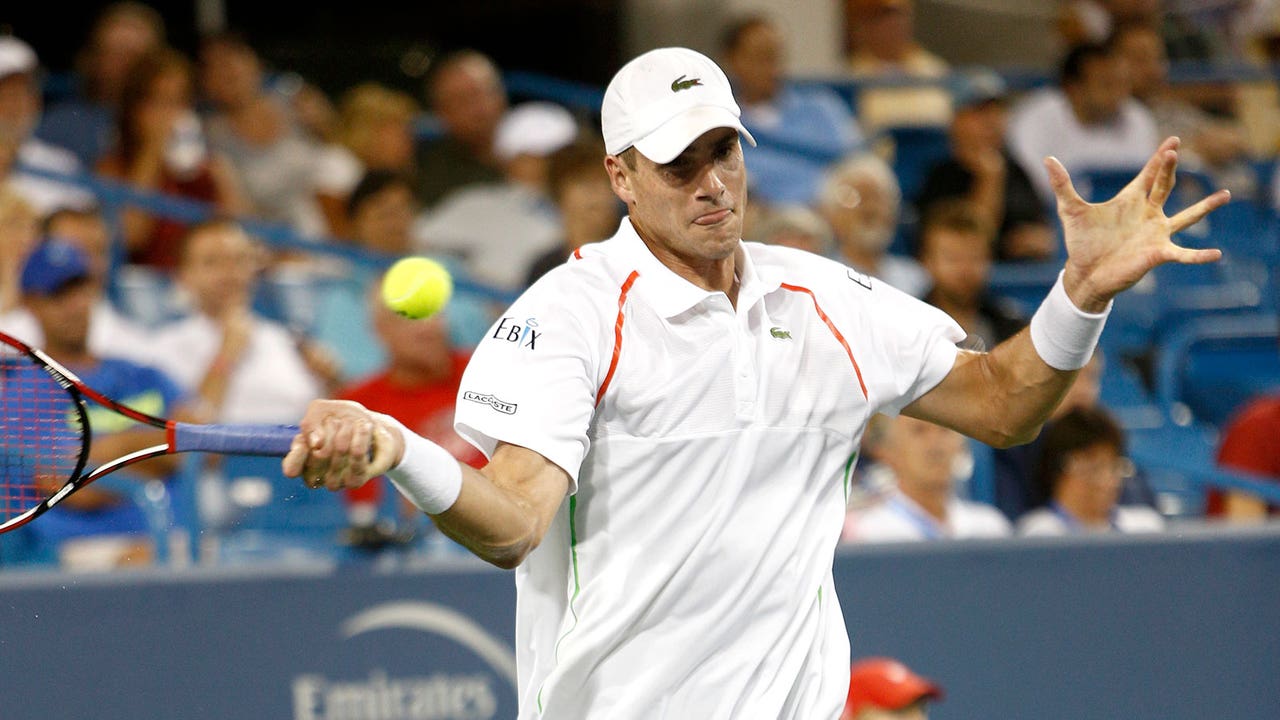 John Isner cruises into 2nd round at Western & Southern Open